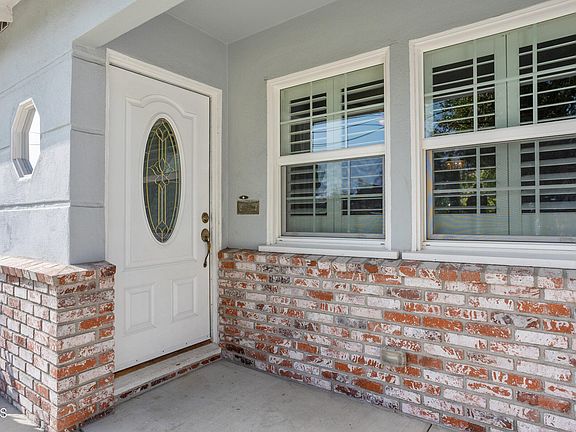 3rd image of 3501 Glenrose Ave