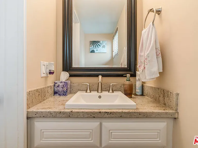 6249 Green Valley Cir — Photo 9