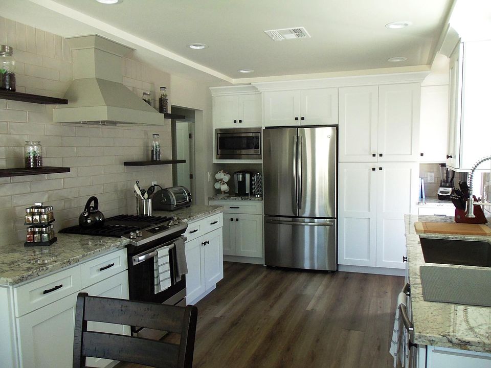 1st image of 3662 Sheldon Dr