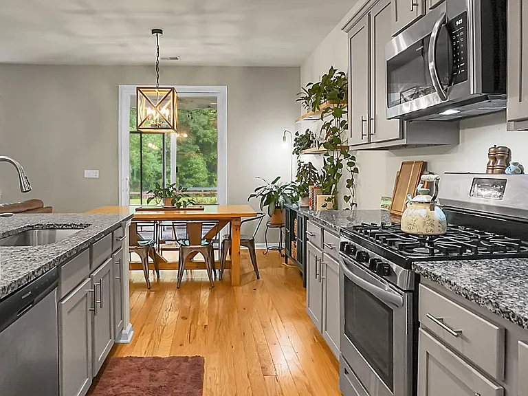 642 Woolum Dr — Photo 20