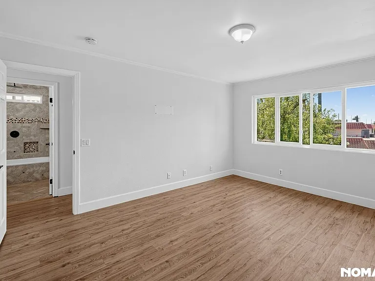 22811 Malaga Way — Photo 8