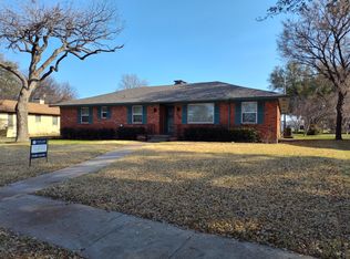 910 Worcester Ln, Garland, TX 75040