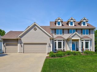 2620 NW 161st St, Clive, IA 50325