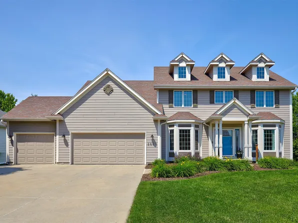 2620 NW 161st St, Clive, IA 50325