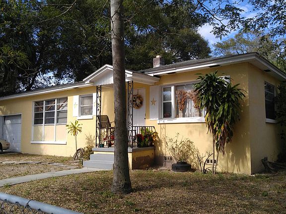 3rd image of 925 17th Ave S