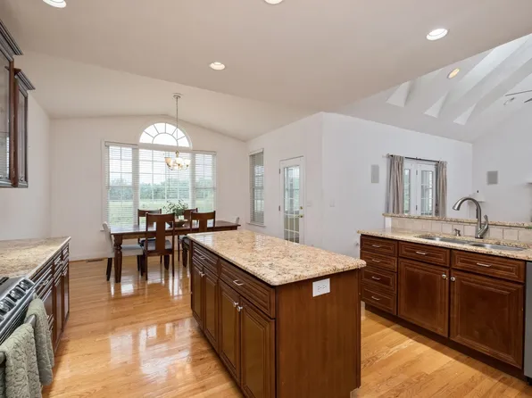 125 Shawn Cir, Staunton, VA 24401