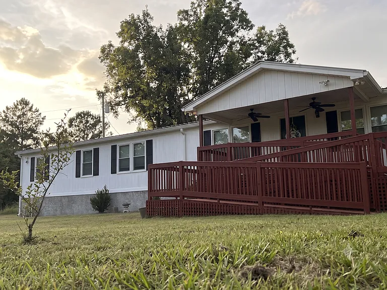 1384 Old Savannah Rd — Photo 2
