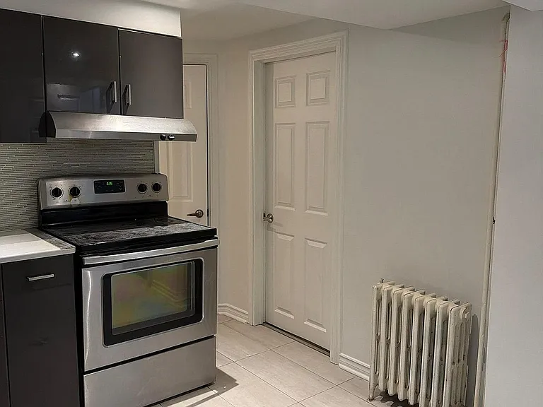 67 Brunswick Ave #LOWER — Photo 16