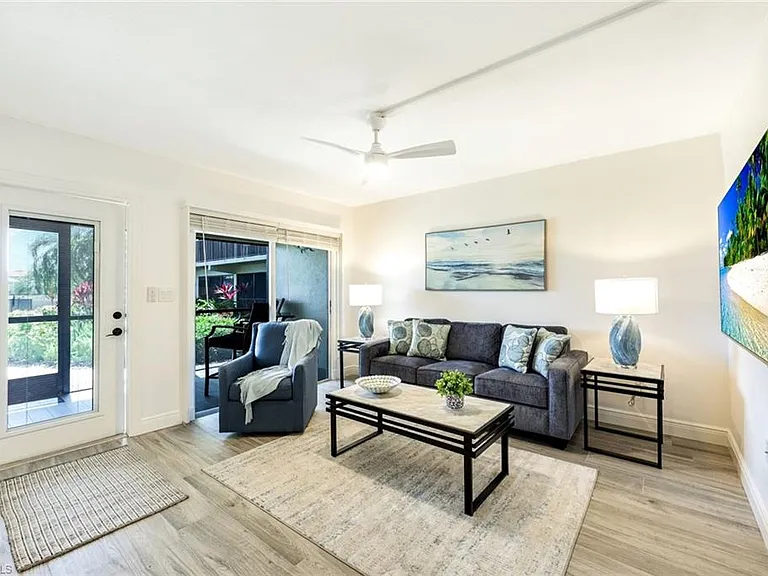 3200 Gulf Shore Blvd N #112 — Photo 6