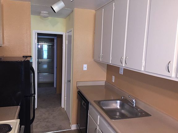 4th image of 423 Gateway Dr APT 62