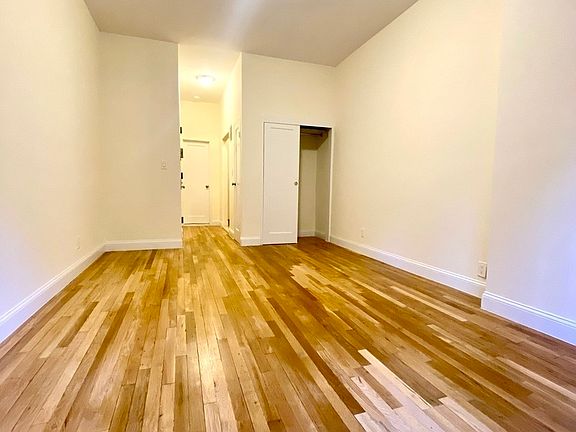 4th image of 411 E 81st St #1D