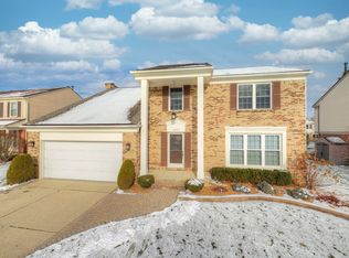 46374 Polo Dr, Canton, MI 48187