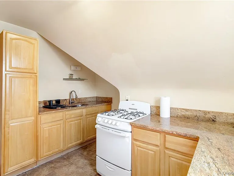 29 Neptune Ave #3 — Photo 9