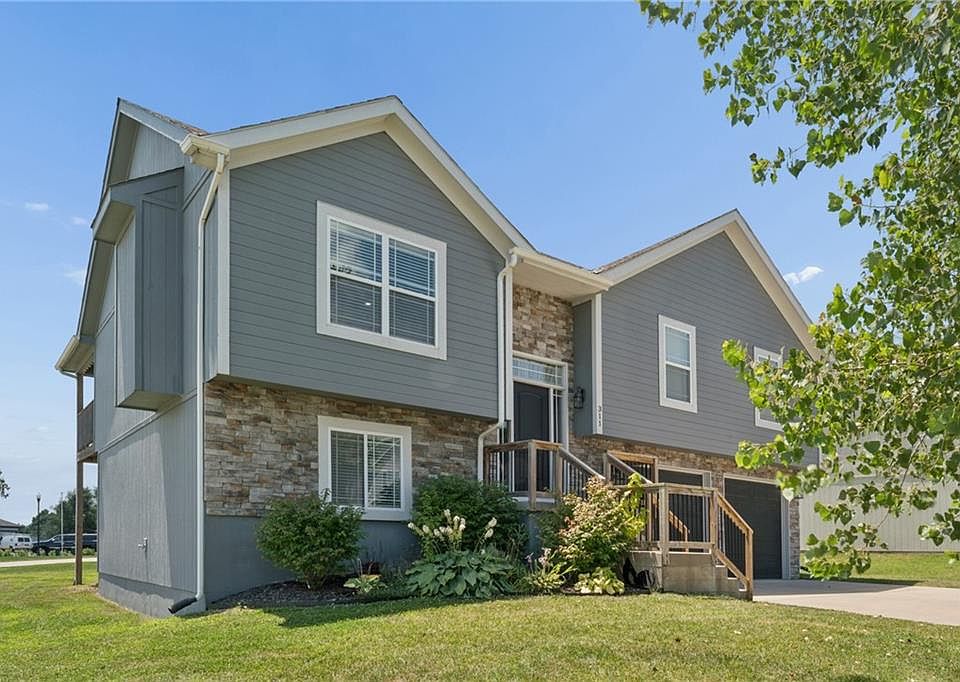 1st image of 311 Fairview Cir