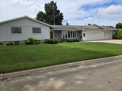 506 8th St E, Cresco, IA, 52136