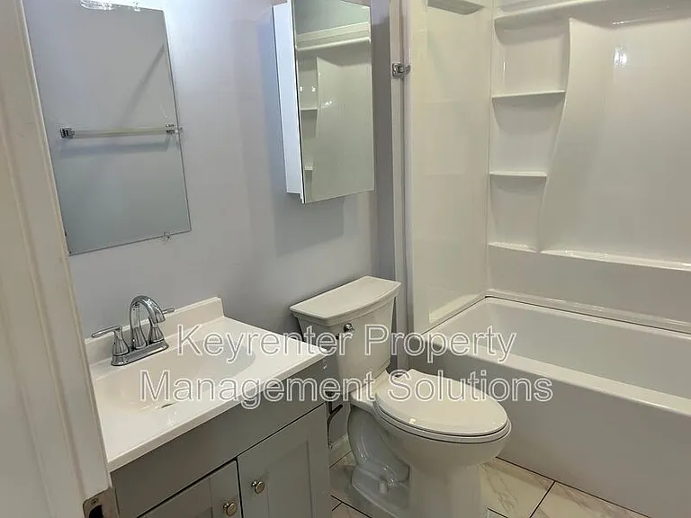 421 N Charlotte Ave — Photo 14