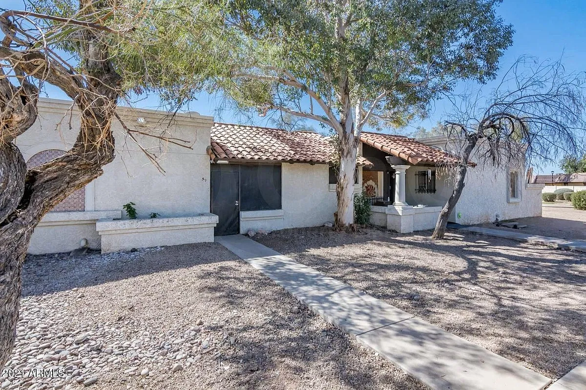 2 bed, 2.0 bath, 803 sqft, $1,449 — Photo 1