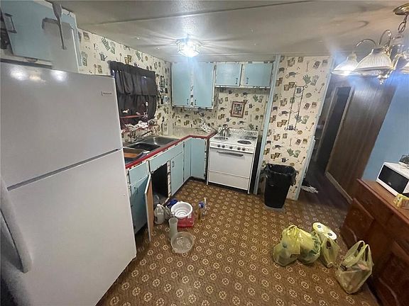 2nd image of 245 Buite Rd