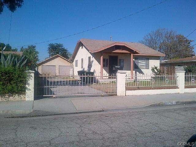 1st image of 3713 Rockwell Ave