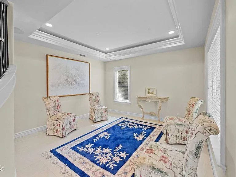 3263 New York Dr — Photo 31