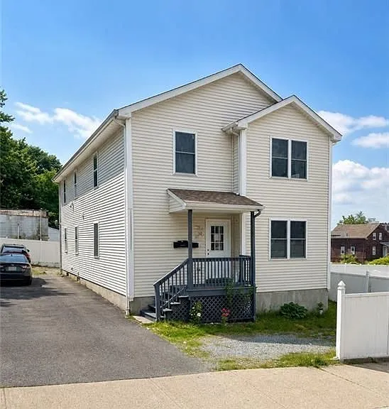 53 Harold St — Photo 1