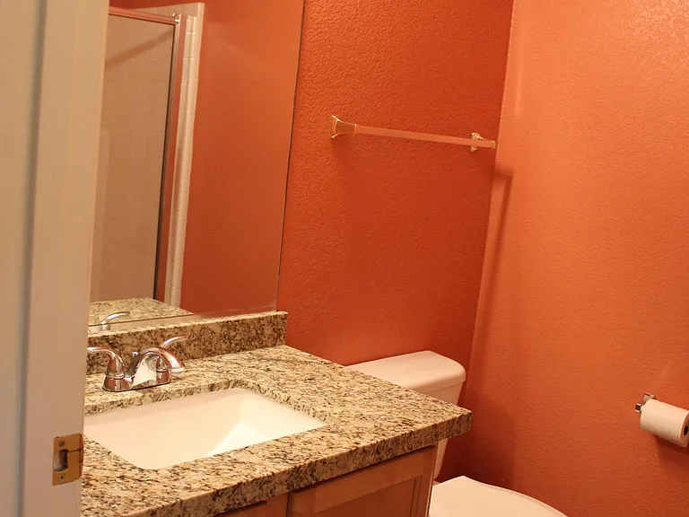 5435 W Buffalo St — Photo 13