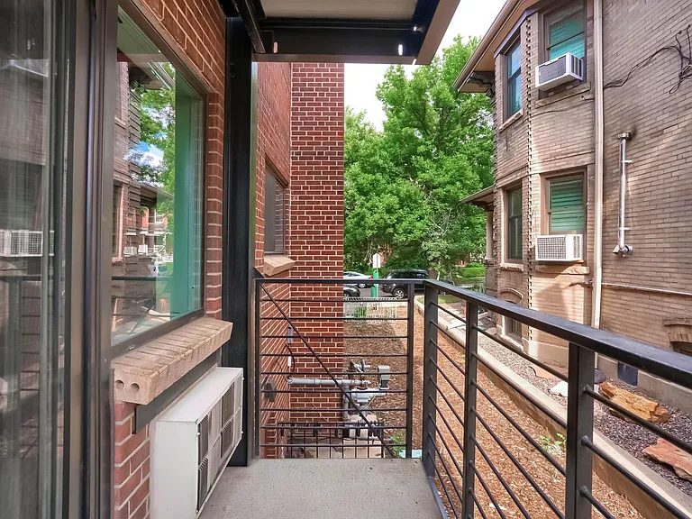 1245 Columbine St #204 — Photo 25