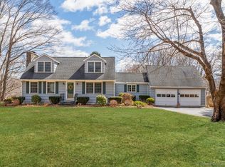 369 Great Hill Rd, Guilford, CT 06437