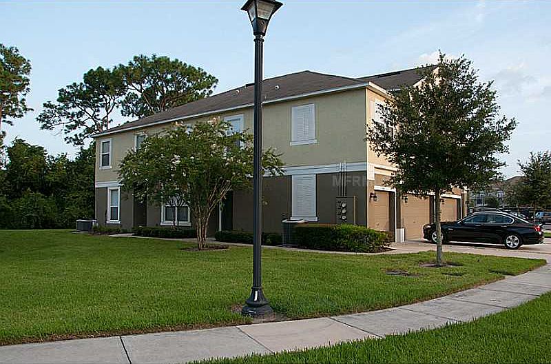 1st image of 1562 Broken Oak Dr