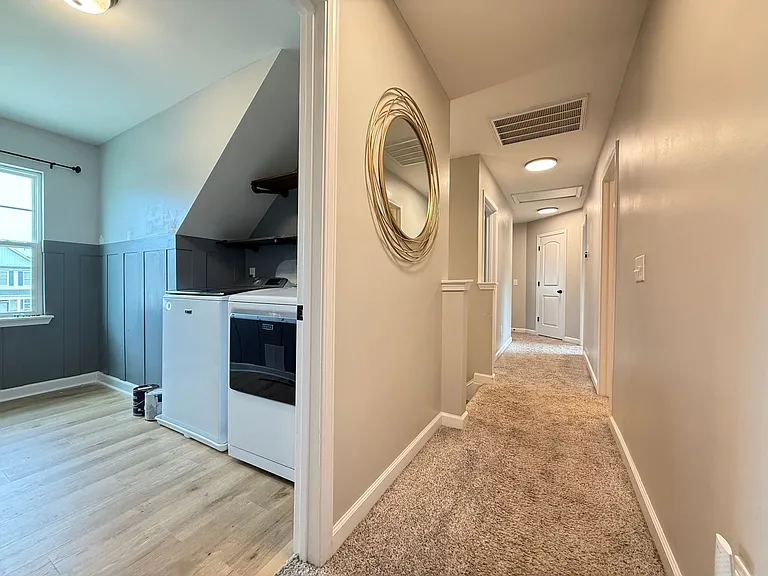 303 Breezeway Dr — Photo 37