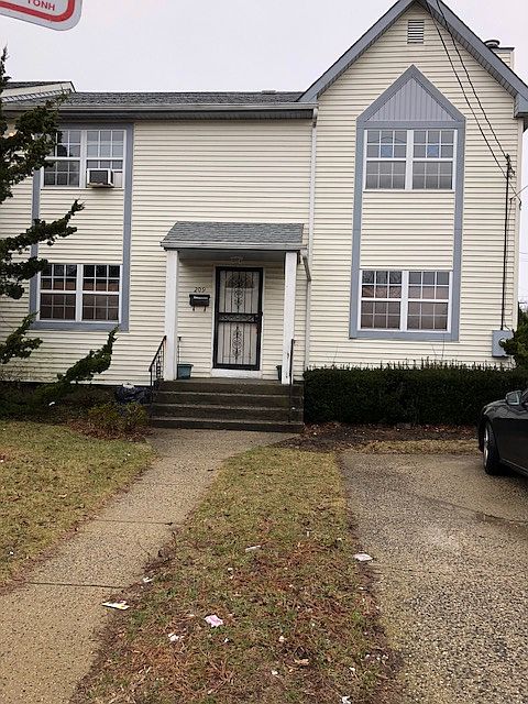 1st image of 209 Urban Ave