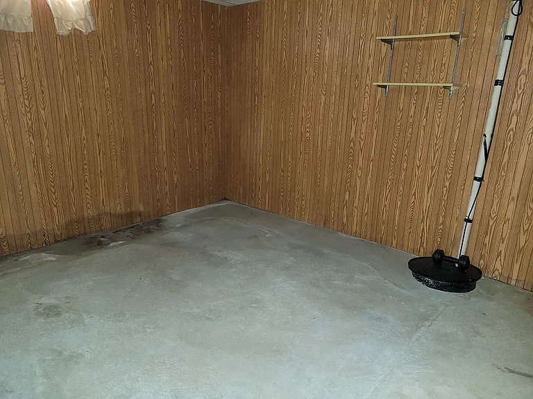 602 W Strowbridge St — Photo 14