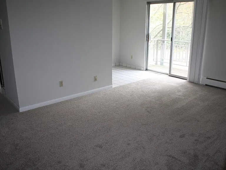 2445 Madison Rd #17 — Photo 10