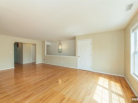 3rd image of 38 Chanda Ct #D038