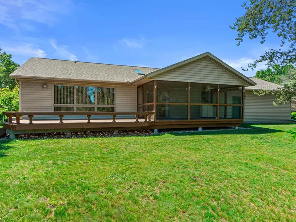 1352 Eagle Trl, Nekoosa, WI 54457