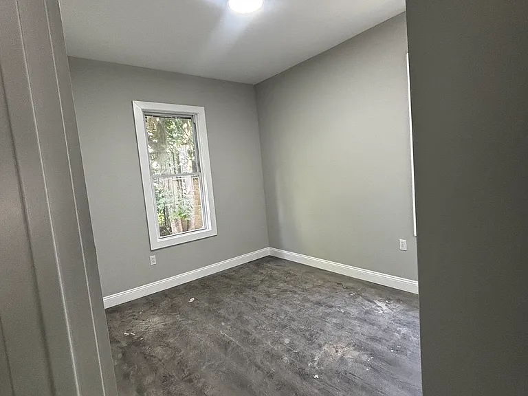 57 Treacy Ave #1 — Photo 6