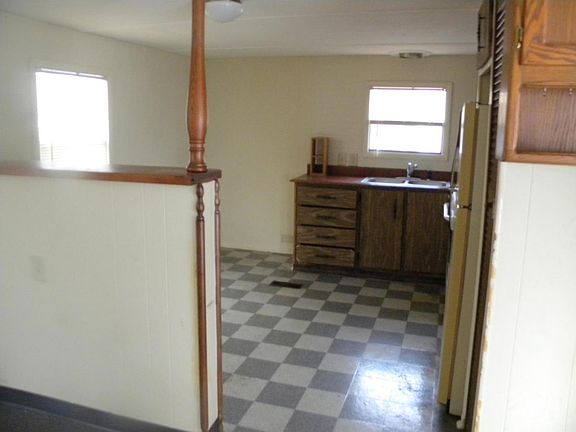3rd image of 225 S Sandusky St Lot 20