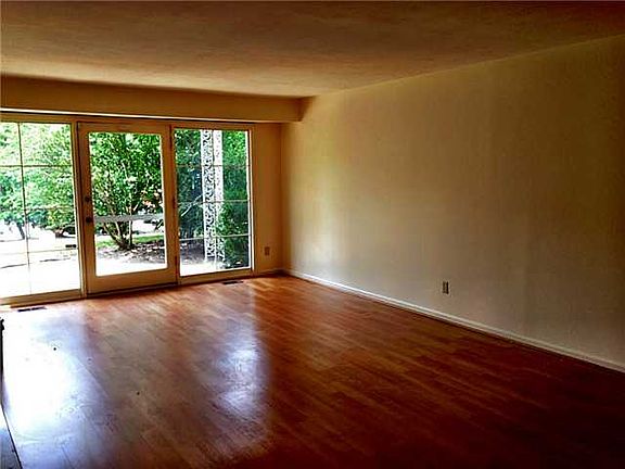 4th image of 4243 W Bancroft St APT 103