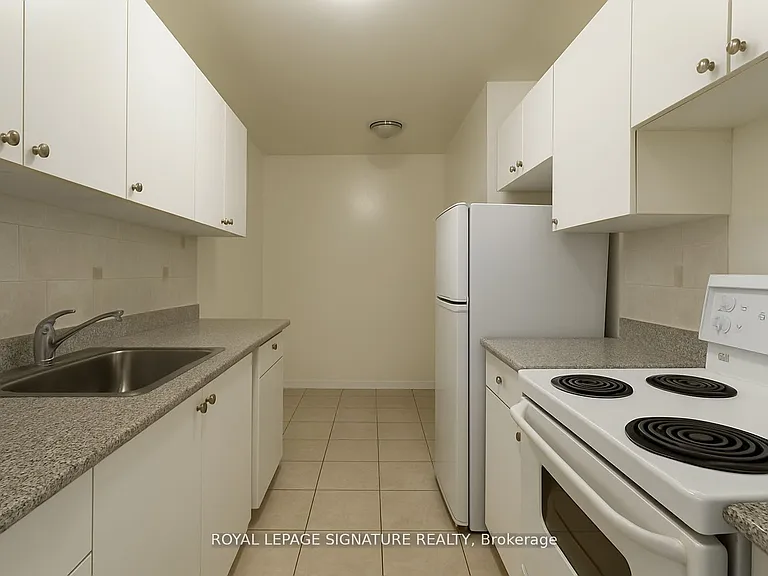 990 Avenue Rd #107 — Photo 6