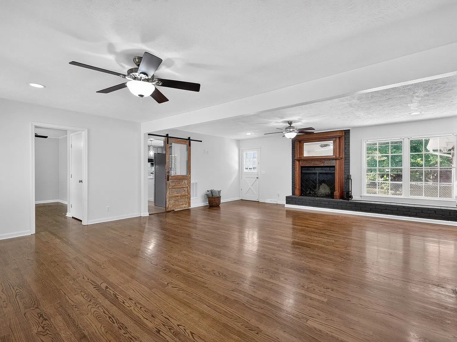 4 bed, 2.5 bath, 2752 sqft, $2,100 — Photo 4