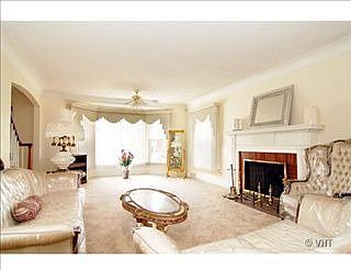 3rd image of 8059 S Crandon Ave