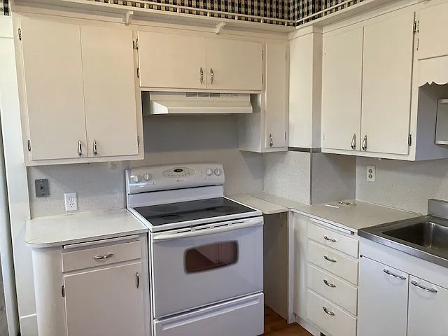 1408 W Koenig St — Photo 10