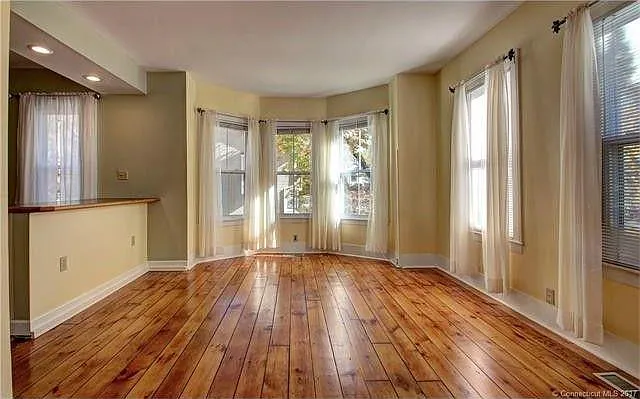 290 W Main St — Photo 33