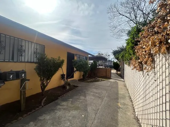 2218 N Glenn Ave, Fresno, CA 93704