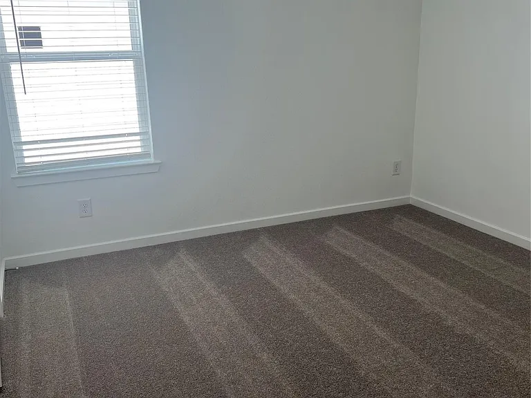 22111 Strathfield Cir — Photo 14