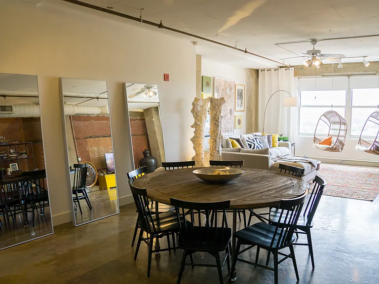 1409 S Lamar St — Photo 37