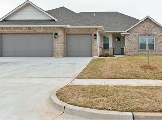 11204 SW 41st Ter, Mustang, OK 73064
