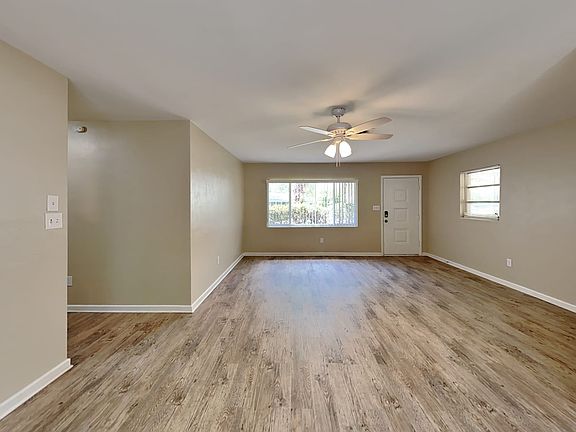 4th image of 626 Oriole Dr
