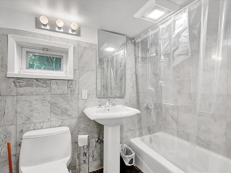 118 Van Etten Blvd — Photo 39