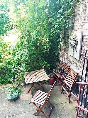 Rented by Bedford Realty USA Corp | media 21